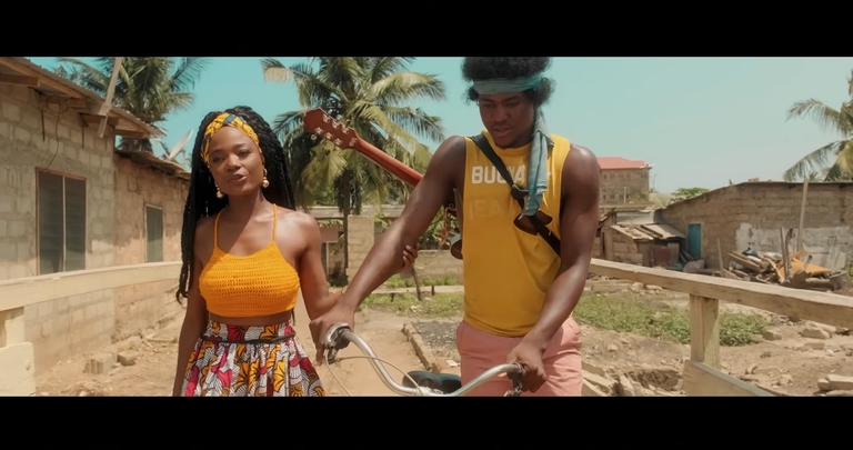 Efya ft Medikal - Ankwadobi